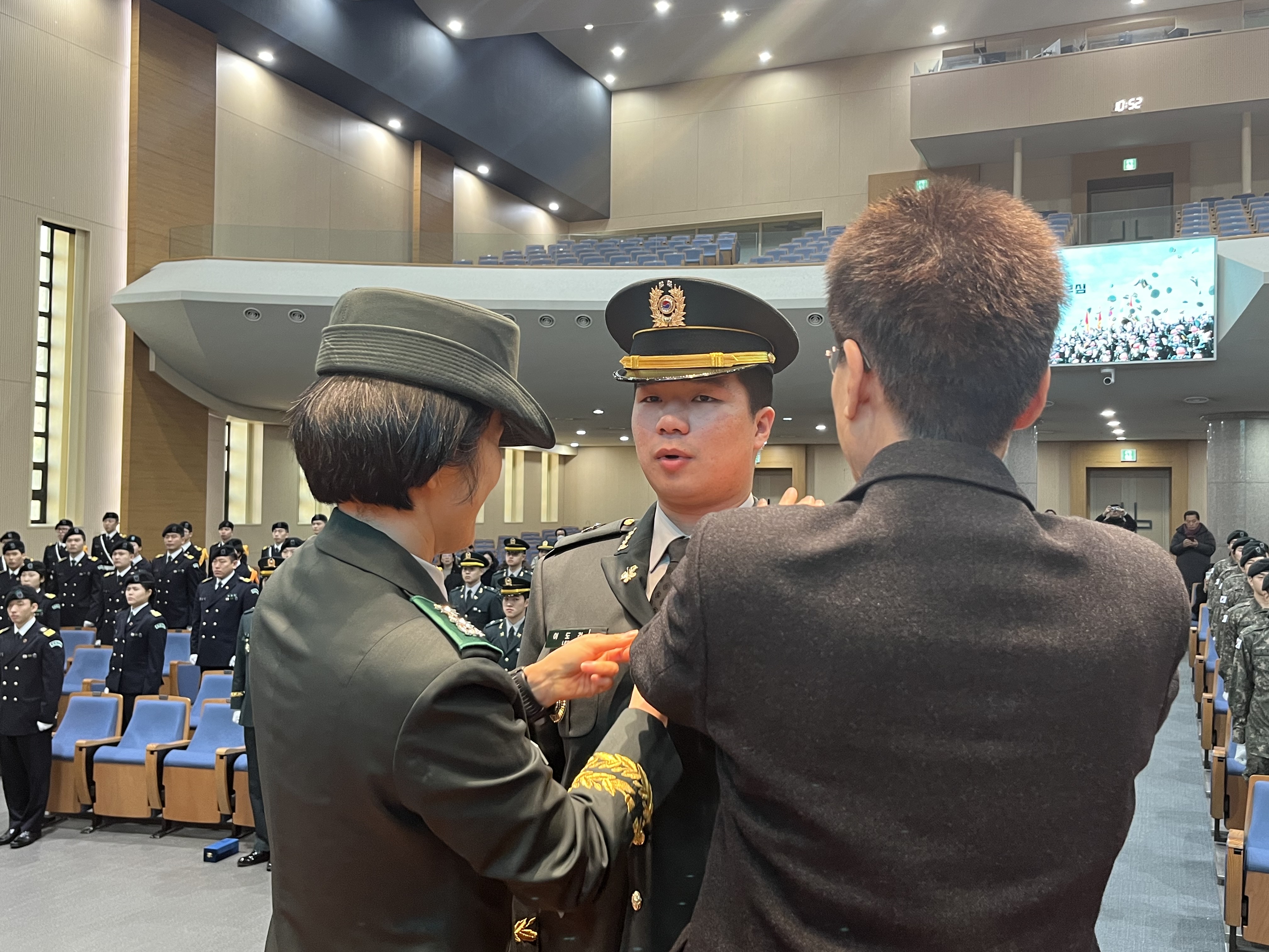 64기 임관식 18번째 첨부파일 이미지