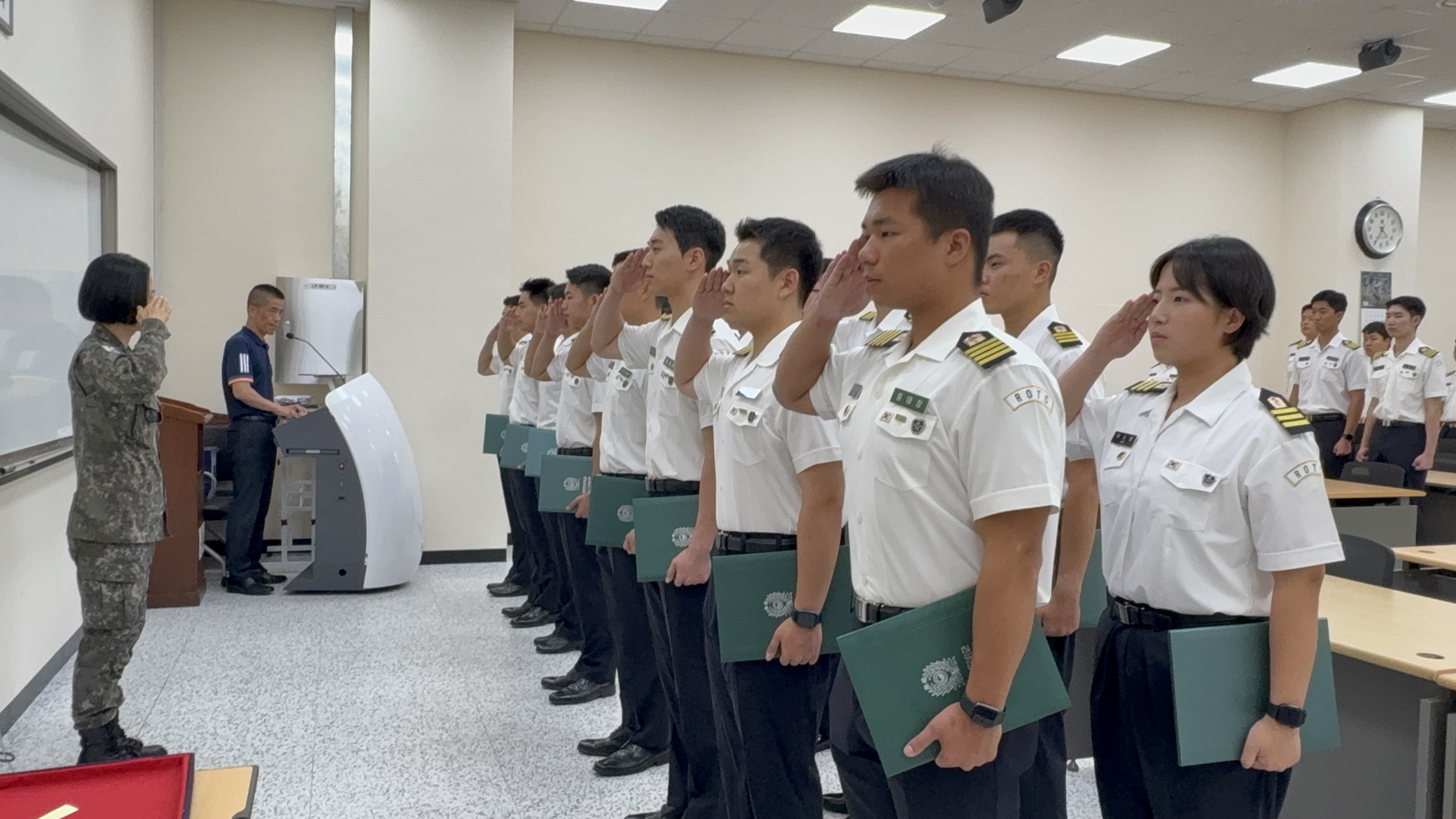 25년도 2학기 임명식 및 상장수여식 1번째 첨부파일 이미지