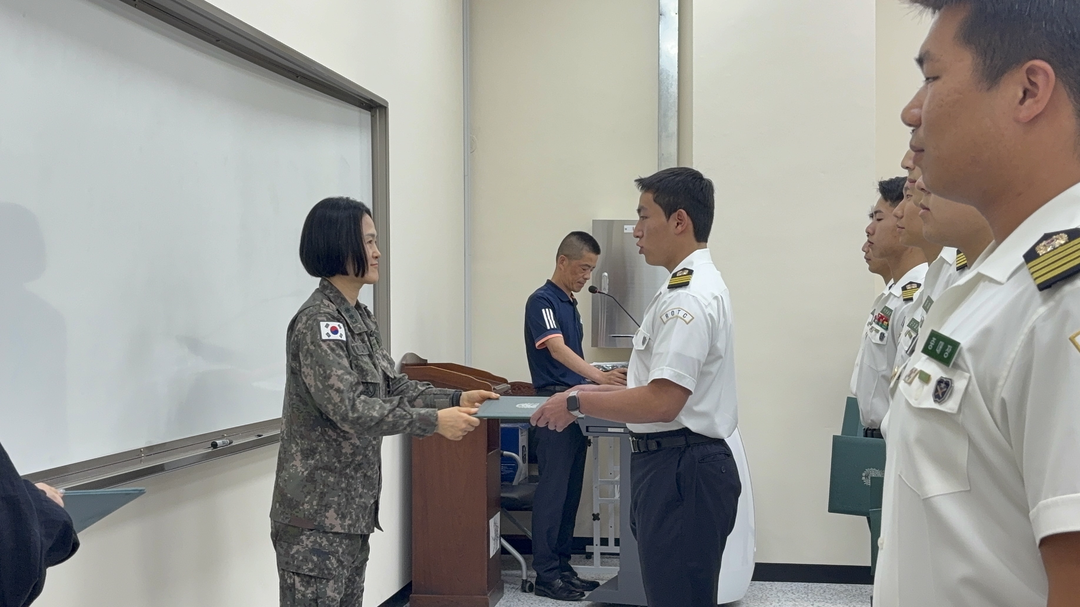 25년도 2학기 임명식 및 상장수여식 3번째 첨부파일 이미지