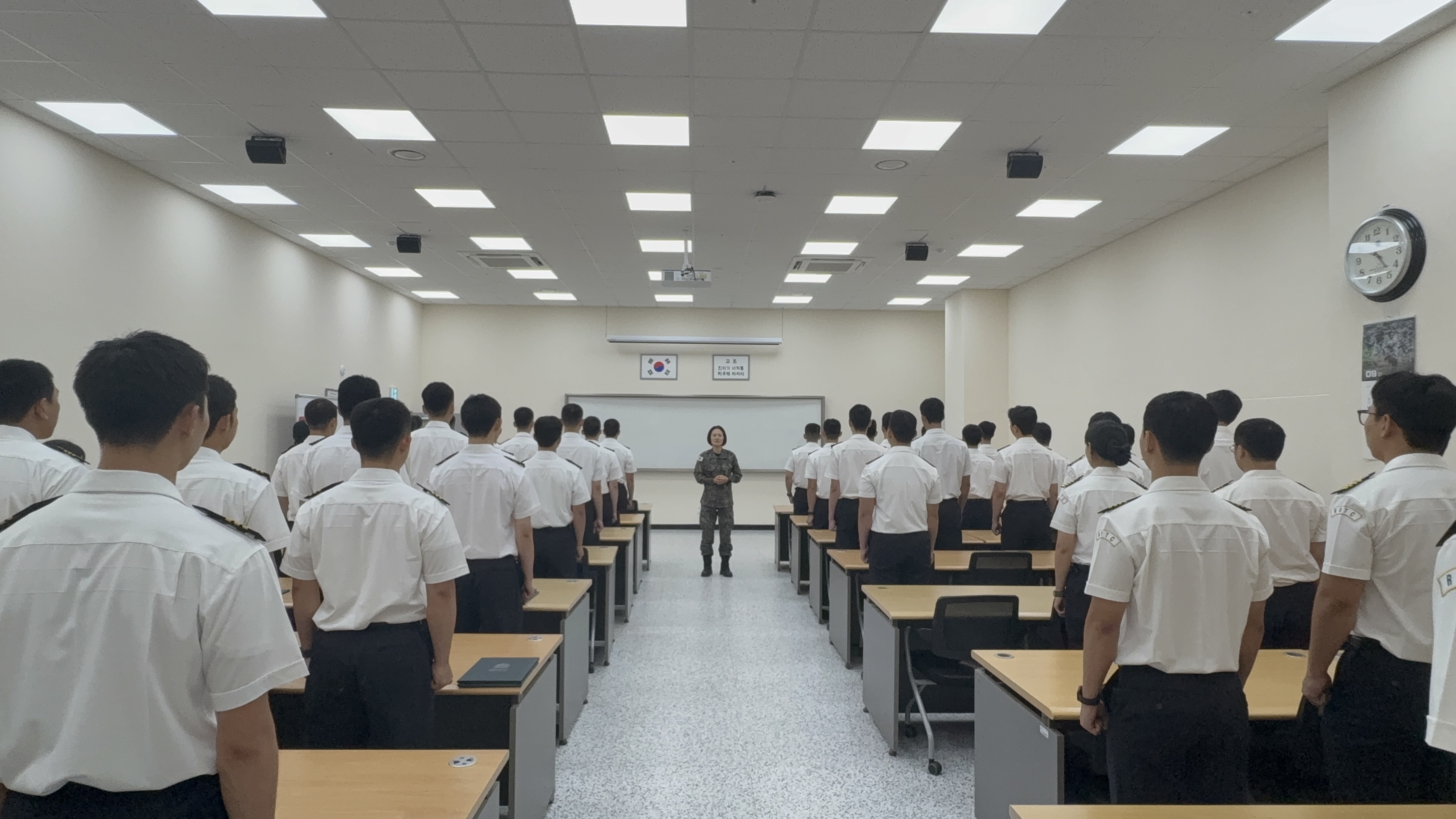 25년도 2학기 임명식 및 상장수여식 5번째 첨부파일 이미지