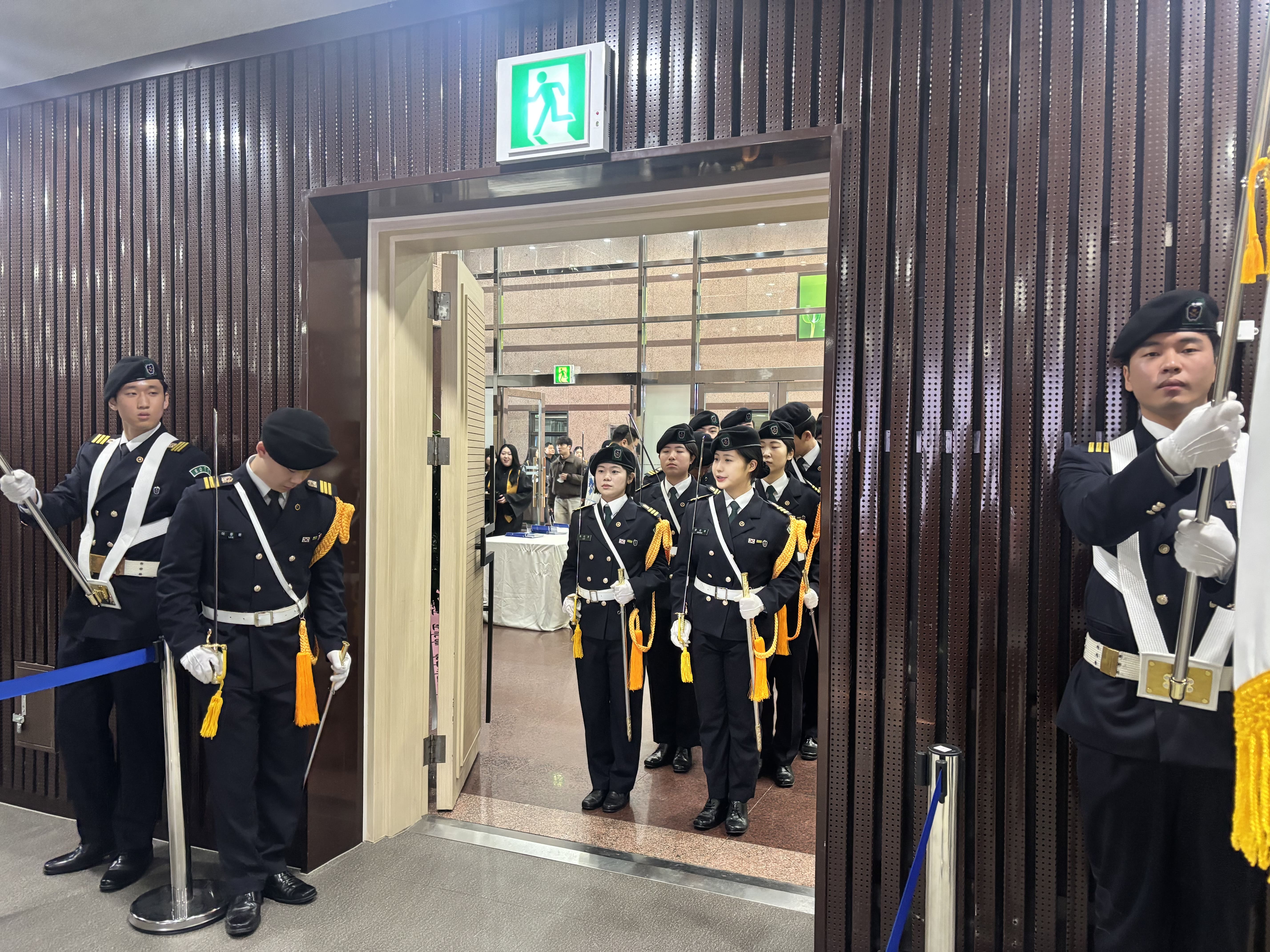 26년 졸업식 예도 6번째 첨부파일 이미지