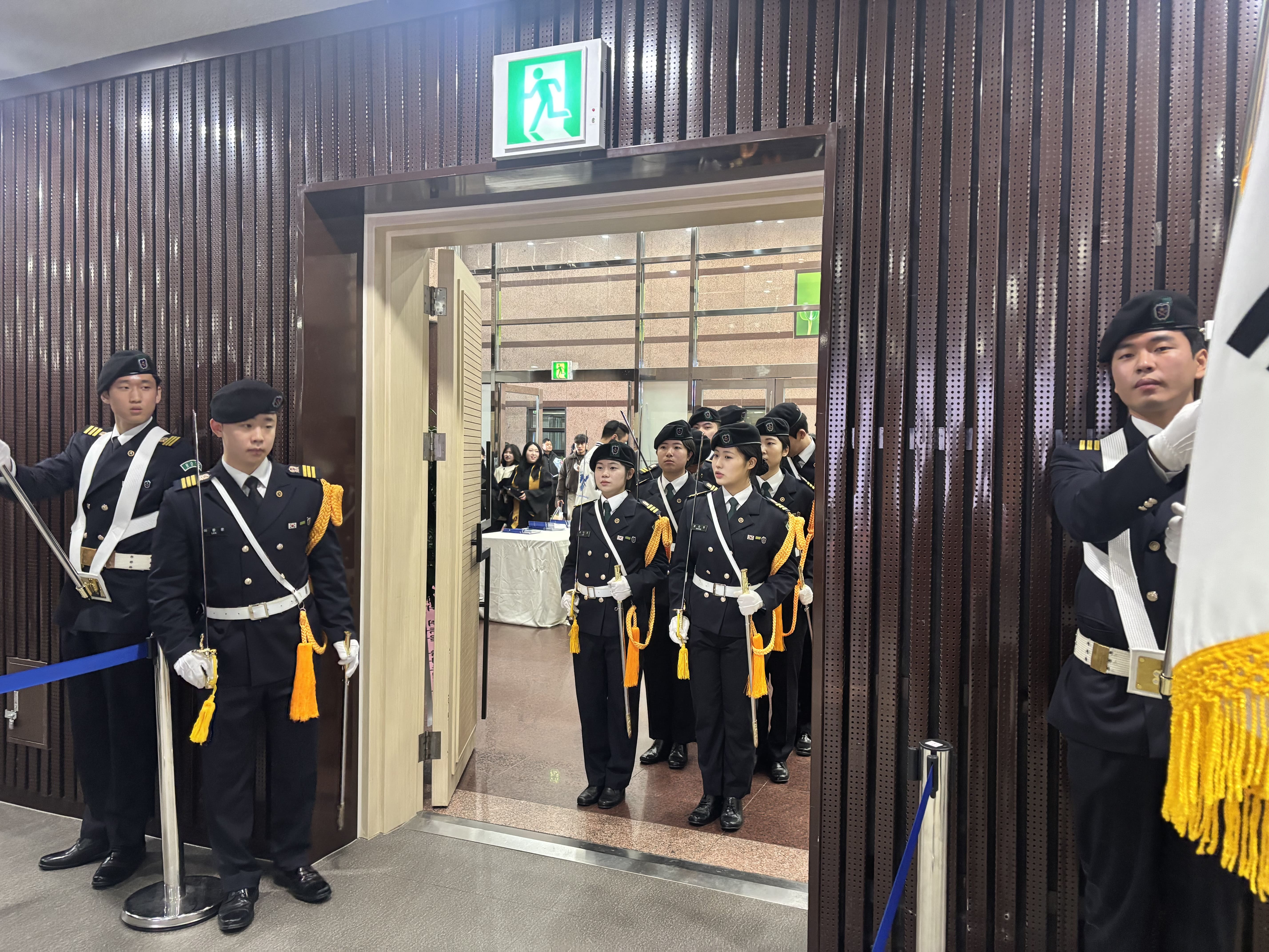 26년 졸업식 예도 8번째 첨부파일 이미지