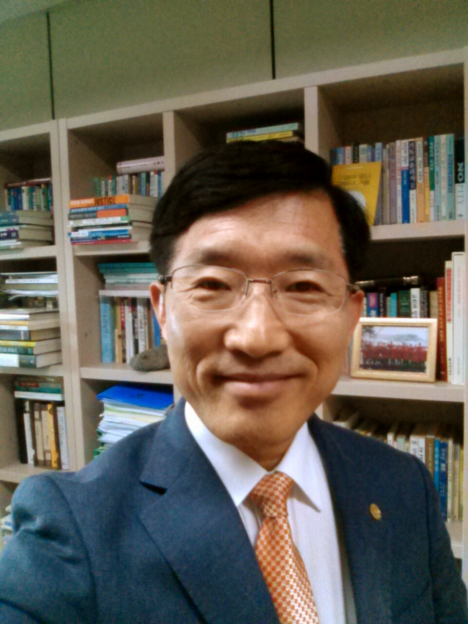 강인한 사진
