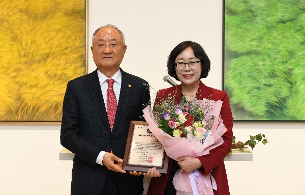 백석대-계간 시사사, 2023 한국서정시문학상에 송연숙 시인 선정 대표이미지