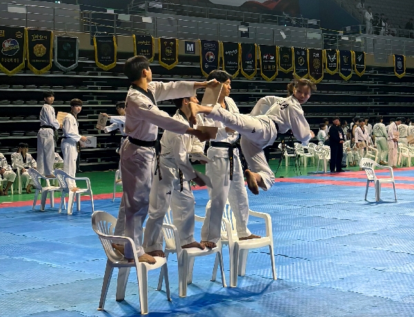 백석대 총장배 전국태권도대회 격파 경기 성료… “도전의 무대 빛났다” 대표이미지